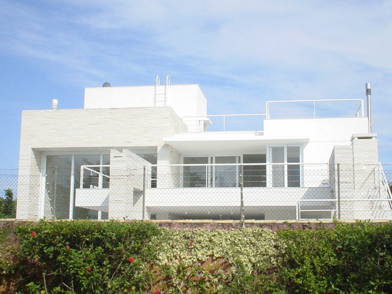 Obra residencial Praia da Baleia - Fachada